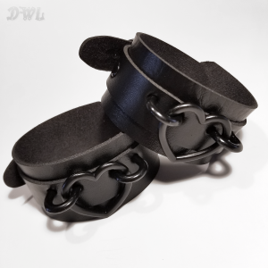 DWL-BDSM-Black-Heart-Ankle-Wrist-Cuffs-Black