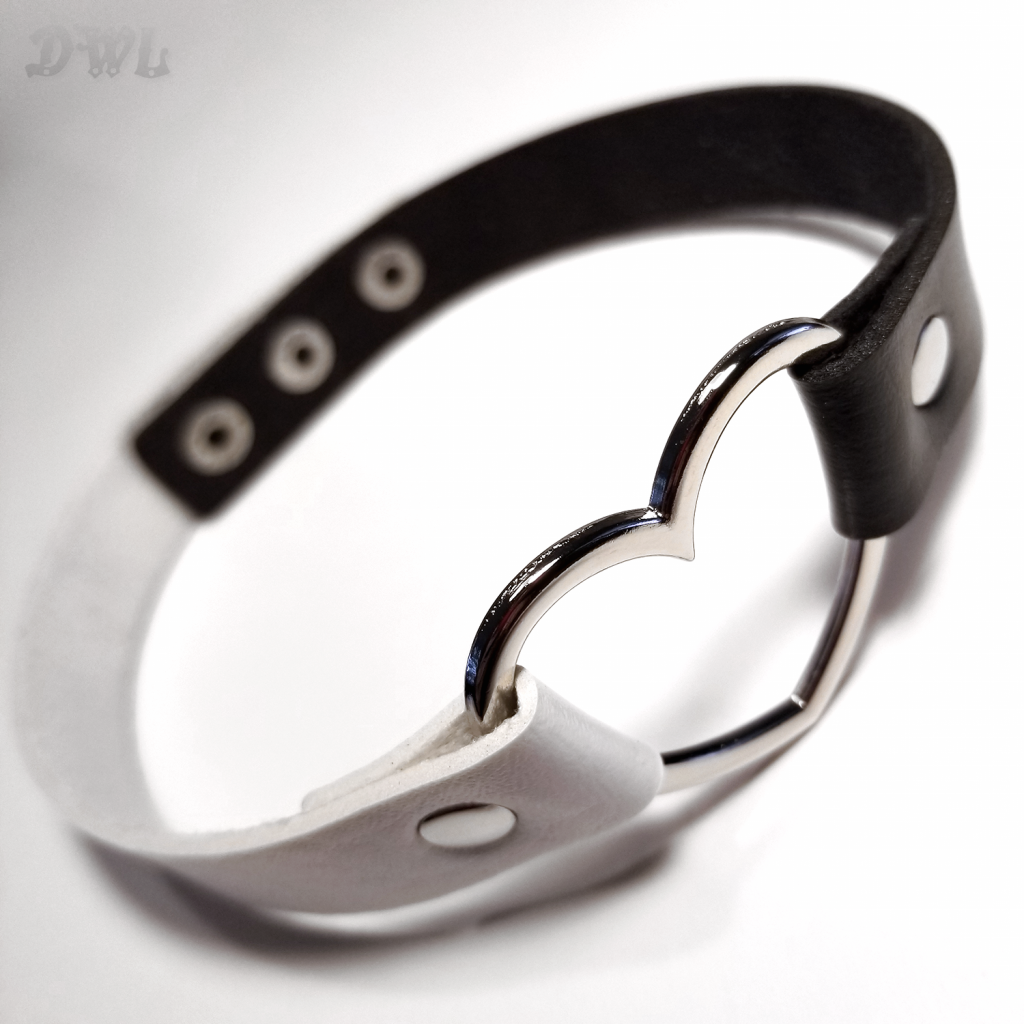 2-Color 3-Snap Heart Choker in BLACK & WHITE | Dungeon Worx Leather