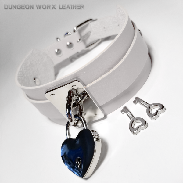 DWL-BDSM-Collar-Silver-Hasp-Heart-Padlock-White