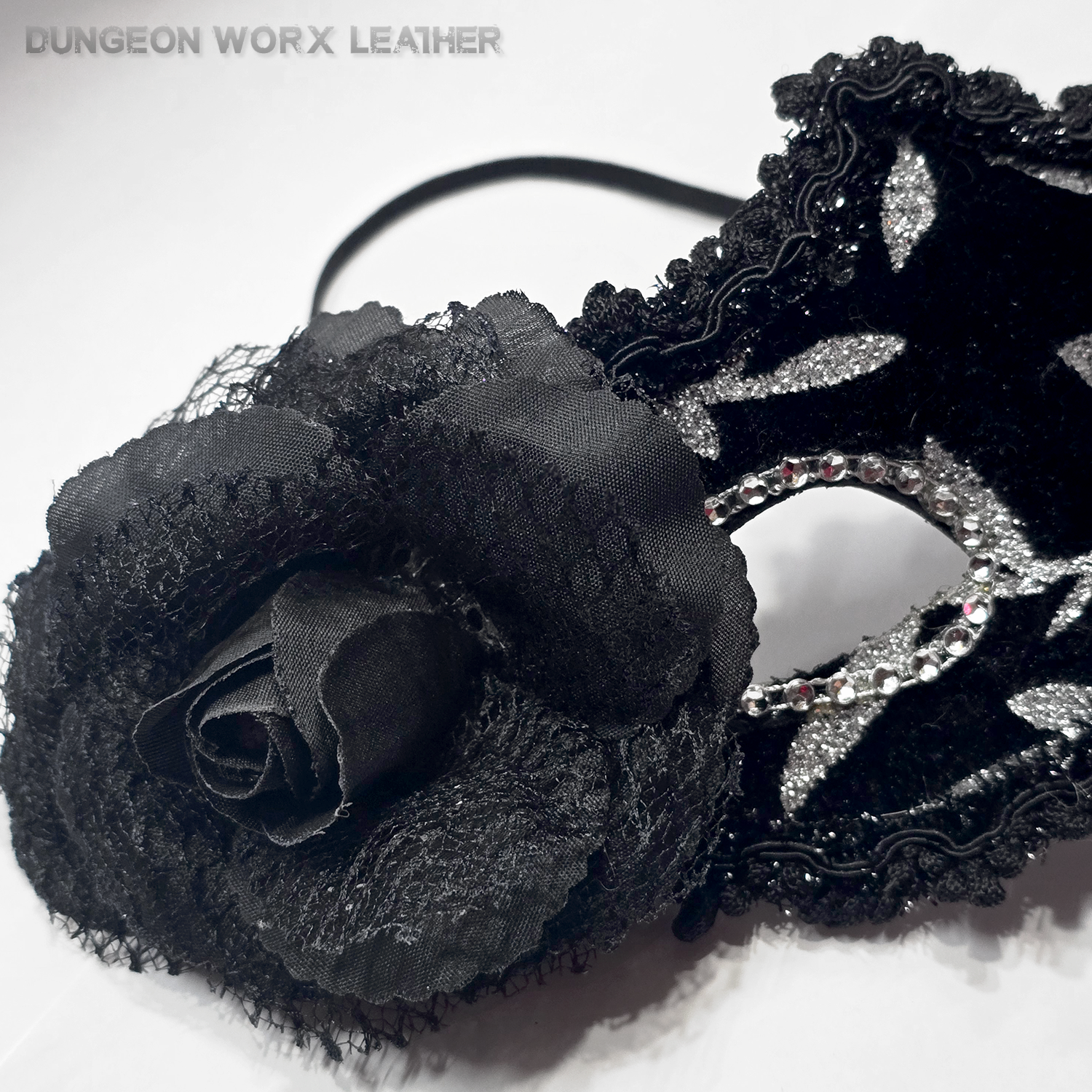 Black Velvet & Silver Ivy Sexy Masquerade Mask - Image 3